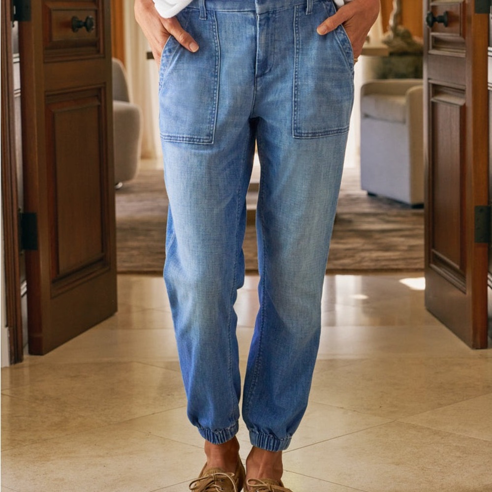 Never worn Frank & Eileen Jameson Jogger Utility Jean, 1968 Wash - size 4